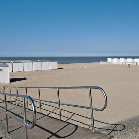 Huswell - Beautiful And Spacious Studio With Side Seaview Knokke-Heist Buitenkant foto