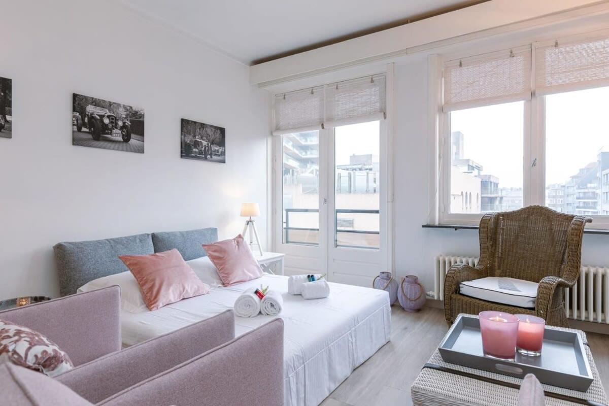 Huswell - Beautiful And Spacious Studio With Side Seaview Knokke-Heist Buitenkant foto