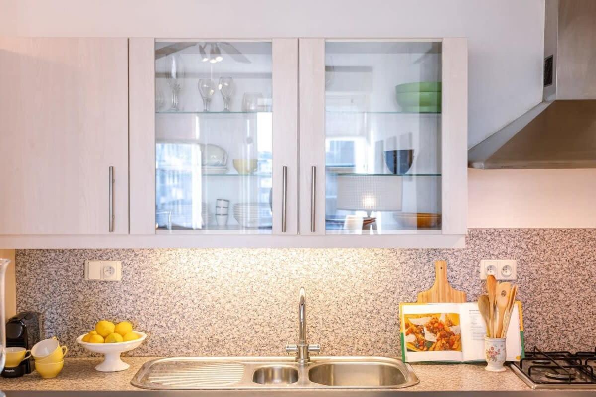 Huswell - Beautiful And Spacious Studio With Side Seaview Knokke-Heist Buitenkant foto