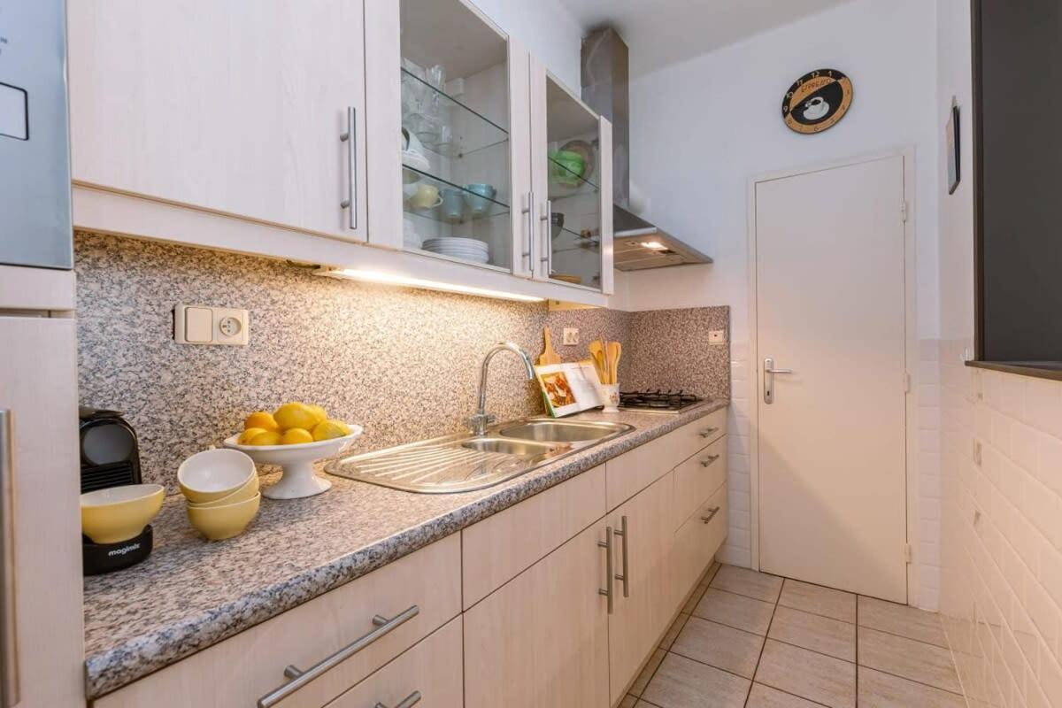 Huswell - Beautiful And Spacious Studio With Side Seaview Knokke-Heist Buitenkant foto